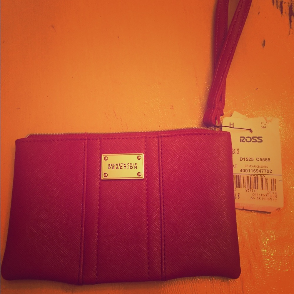 Kenneth Cole wristlet
